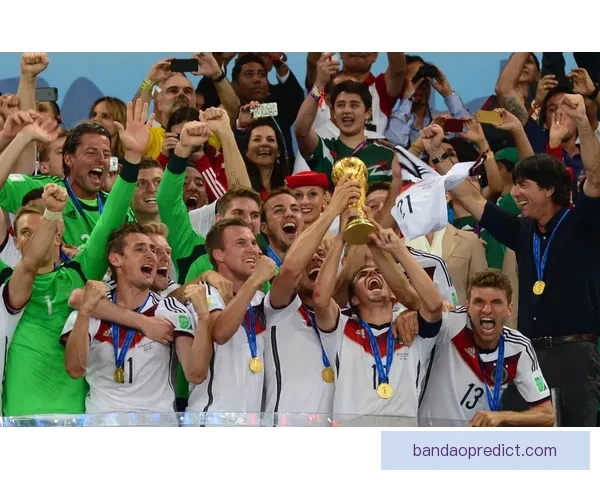 燃爆赛场瞬间回顾世界杯历史上最精彩进球与绝杀集锦